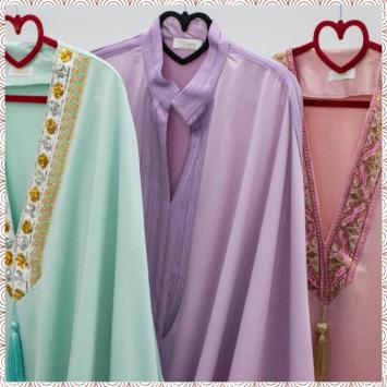 Jebba brodée confectionnée par zina disponible en 3 couleurs